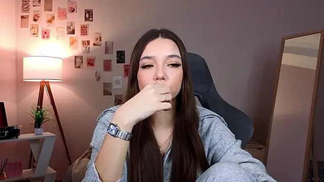 Vexorine online show from February 2026 07:28:01 PM