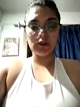 Snapshot of YouladyVidal chatting on November 2025 12:21:01 AM YouladyVidal online show from November 2025 12:21:01 AM