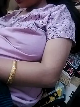 Priya Sharma04 online show from March 2026 09:18:02 PM