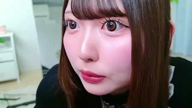 Snapshot of _Sakura_F chatting on April 2026 03:39:02 PM Sakura F online show from April 2026 03:39:02 PM