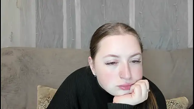 Snapshot of GirlPlayer chatting on December 2025 01:12:02 AM GirlPlayer online show from December 2025 01:12:02 AM