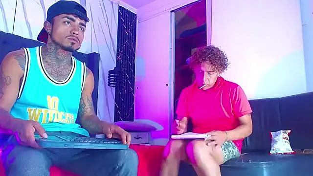 Hot Latino x online show from December 2025 07:55:01 PM