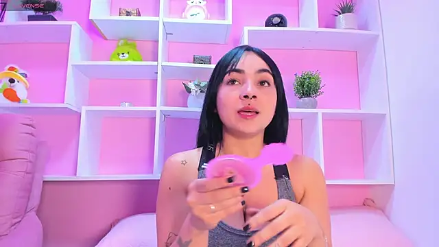 kittyMelvis online show from December 2025 11:37:01 AM