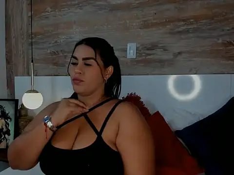 lathiffa online show from December 2025 08:39:01 PM