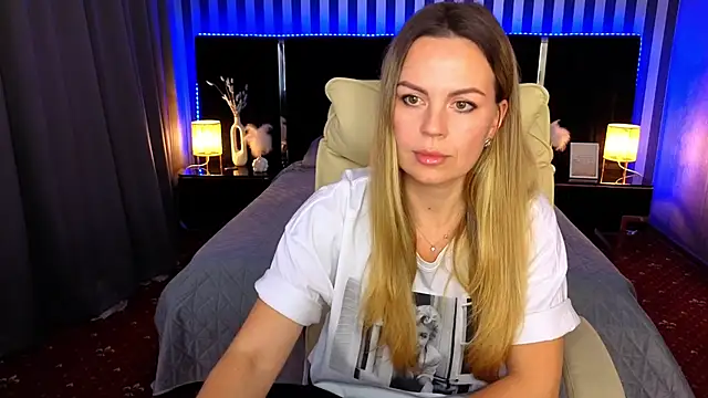 Hot Natallie online show from November 2025 01:54:02 PM