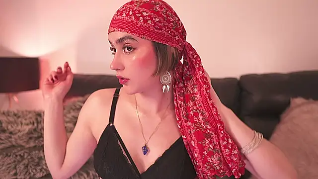 Mackenzie Lia online show from December 2025 07:55:01 PM