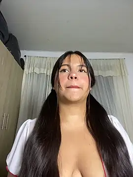 katthyasmitth online show from April 2026 12:00:02 AM