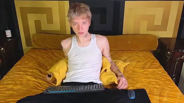 Snapshot of TRAVIS_CLAS chatting on November 2025 08:11:01 PM TRAVIS CLAS online show from November 2025 08:11:01 PM