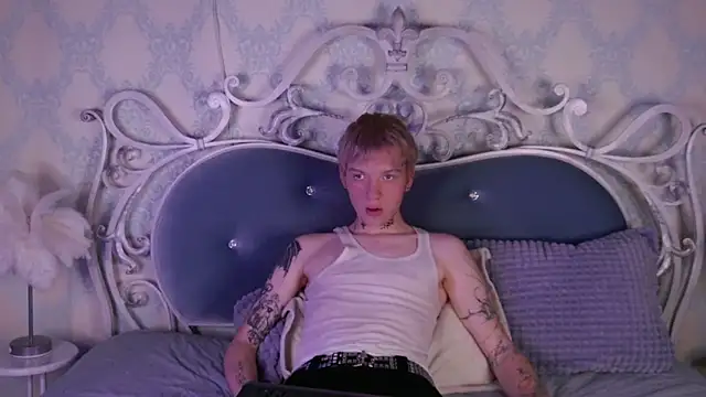 Snapshot of TRAVIS_CLAS chatting on November 2025 08:33:02 PM TRAVIS CLAS online show from November 2025 08:33:02 PM