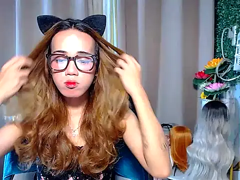 imadriana12 online show from December 2025 01:40:02 PM