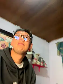 Snapshot of Yunaraa chatting on November 2025 11:07:02 PM Yunaraa online show from November 2025 11:07:02 PM