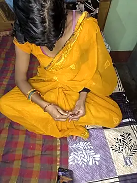 Snapshot of Laxmidevi000 chatting on April 2026 04:08:01 PM Laxmidevi000 online show from April 2026 04:08:01 PM