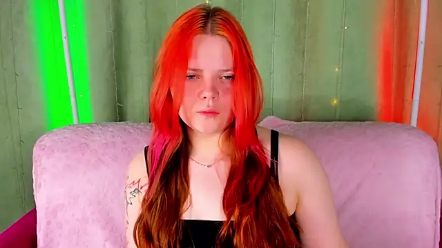 Snapshot of KellyFiery chatting on May 2026 06:52:02 AM KellyFiery online show from May 2026 06:52:02 AM