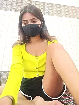 Lovely--girl online show from May 2026 04:21:01 AM