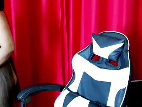 lovelyxmorena online show from June 2026 12:53:02 PM
