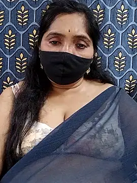 Snapshot of Soni-queen chatting on November 2025 07:13:02 PM Soni-queen online show from November 2025 07:13:02 PM