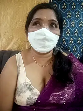 Snapshot of Soni-queen chatting on November 2025 03:38:02 PM Soni-queen online show from November 2025 03:38:02 PM