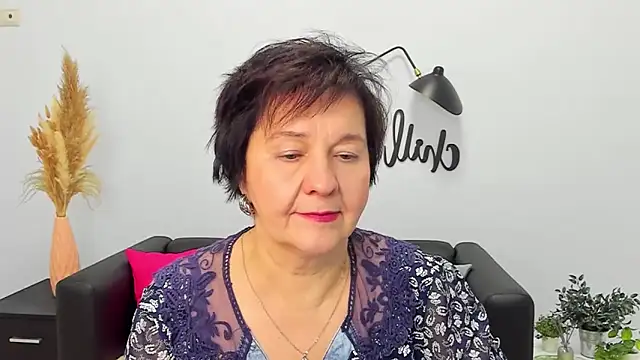 Snapshot of EveRalphes chatting on November 2025 08:26:01 AM EveRalphes online show from November 2025 08:26:01 AM