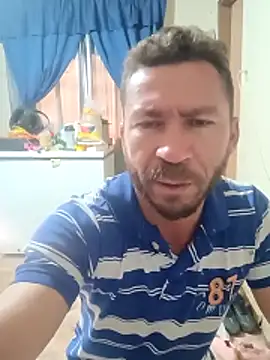RobertoLuiz84 online show from May 2026 05:53:02 PM