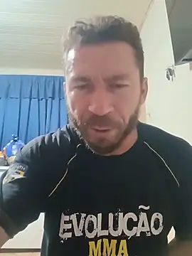 RobertoLuiz84 online show from May 2026 04:43:01 AM