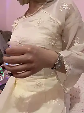 Queen-of-Love online show from February 2026 05:48:02 AM