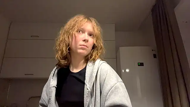 Snapshot of ElfriedaZwack chatting on December 2025 05:07:01 PM ElfriedaZwack online show from December 2025 05:07:01 PM