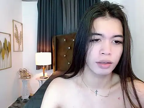 Snapshot of hollyyumiloove chatting on February 2026 05:06:02 PM hollyyumiloove online show from February 2026 05:06:02 PM