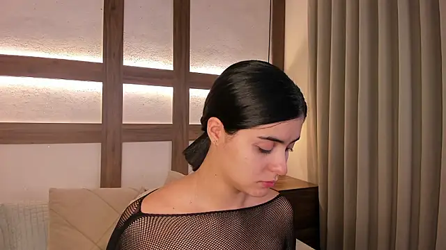 SarhaVega online show from March 2026 12:34:01 PM