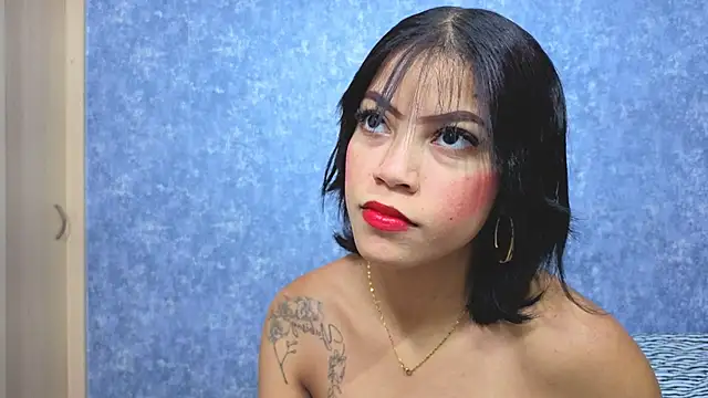 Malia fox online show from July 2026 05:17:01 PM