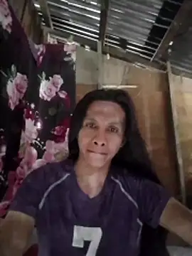 lovelycarla32 online show from December 2025 03:00:01 AM