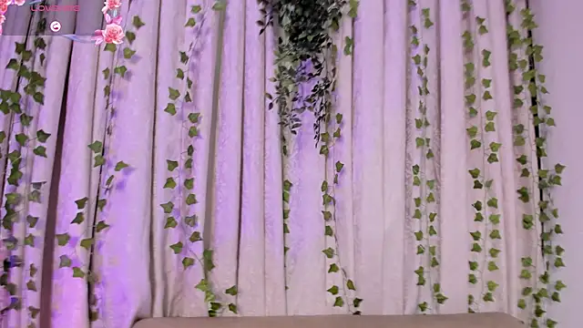 BritneyCortz  online show from November 2025 10:32:01 PM