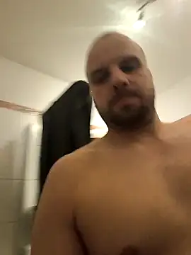 Phoenix2310 online show from February 2026 04:54:01 PM