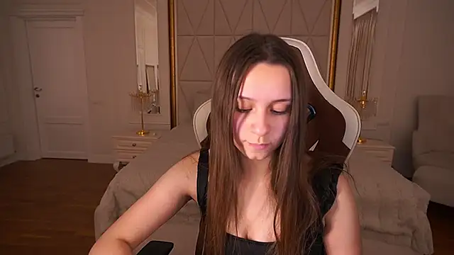 TinyNatalie online show from March 2026 09:53:02 PM