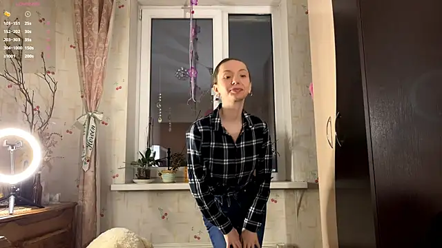 Snapshot of PaulaTisch chatting on February 2026 04:11:02 PM PaulaTisch online show from February 2026 04:11:02 PM