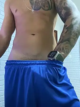 Snapshot of enzofelipe chatting on November 2025 12:18:01 PM enzofelipe online show from November 2025 12:18:01 PM