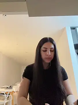 Snapshot of Magui21 chatting on December 2025 12:05:02 AM Magui21 online show from December 2025 12:05:02 AM