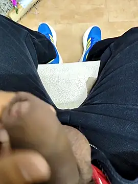 Snapshot of desi_alpha_boy chatting on December 2025 11:37:01 AM desi alpha boy online show from December 2025 11:37:01 AM