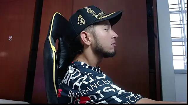 Couple wildd  online show from December 2025 08:38:02 PM