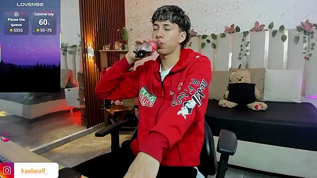 Snapshot of kaelwolf_tay chatting on February 2026 07:12:01 PM kaelwolf tay online show from February 2026 07:12:01 PM