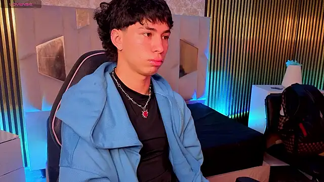 kaelwolf tay online show from March 2026 07:53:01 PM