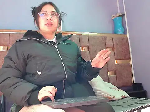 SHIZUKA WET online show from December 2025 03:44:02 AM