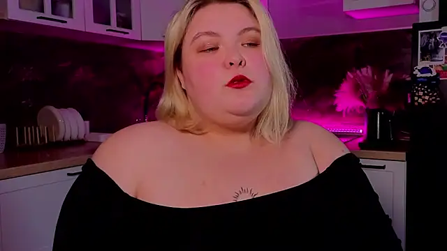 Snapshot of ellagoddes chatting on November 2025 05:14:02 PM ellagoddes online show from November 2025 05:14:02 PM