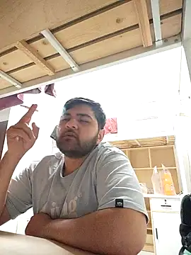 Snapshot of Koma001 chatting on November 2025 06:09:02 PM Koma001 online show from November 2025 06:09:02 PM