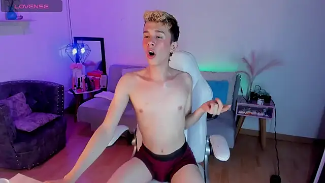 Juaan Diick online show from February 2026 08:12:01 PM