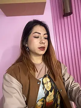 Snapshot of MaddieHunter chatting on December 2025 01:31:01 PM MaddieHunter online show from December 2025 01:31:01 PM