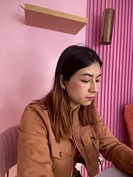 Snapshot of MaddieHunter chatting on January 2026 01:05:02 PM MaddieHunter online show from January 2026 01:05:02 PM