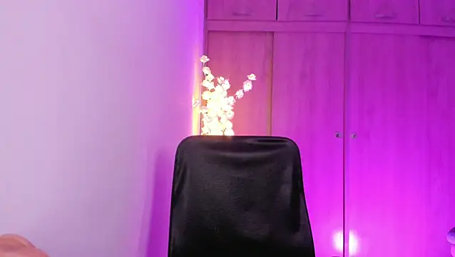 MaddieHunter online show from May 2026 02:46:02 PM