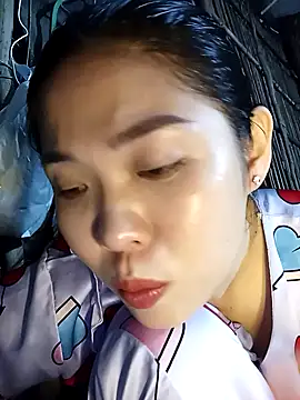 Snapshot of Lin-kute98 chatting on April 2026 01:04:01 PM Lin-kute98 online show from April 2026 01:04:01 PM