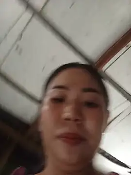 Snapshot of Lin-kute98 chatting on May 2026 03:02:02 AM Lin-kute98 online show from May 2026 03:02:02 AM
