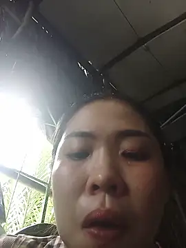 Snapshot of Lin-kute98 chatting on May 2026 04:29:01 AM Lin-kute98 online show from May 2026 04:29:01 AM